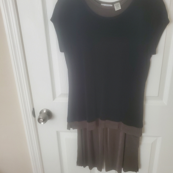 Two piece top and capri bottoms
